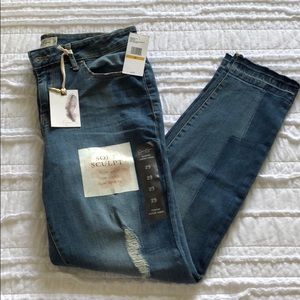 FINAL PRICE Jessica Simpson Forever Rolled Jeans